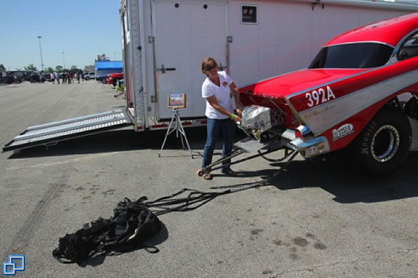 Packing the parachute